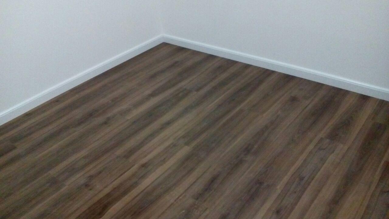 Piso laminado Construclick cor Landes